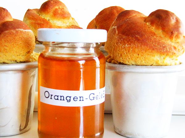 Brioches mit Orangengelee